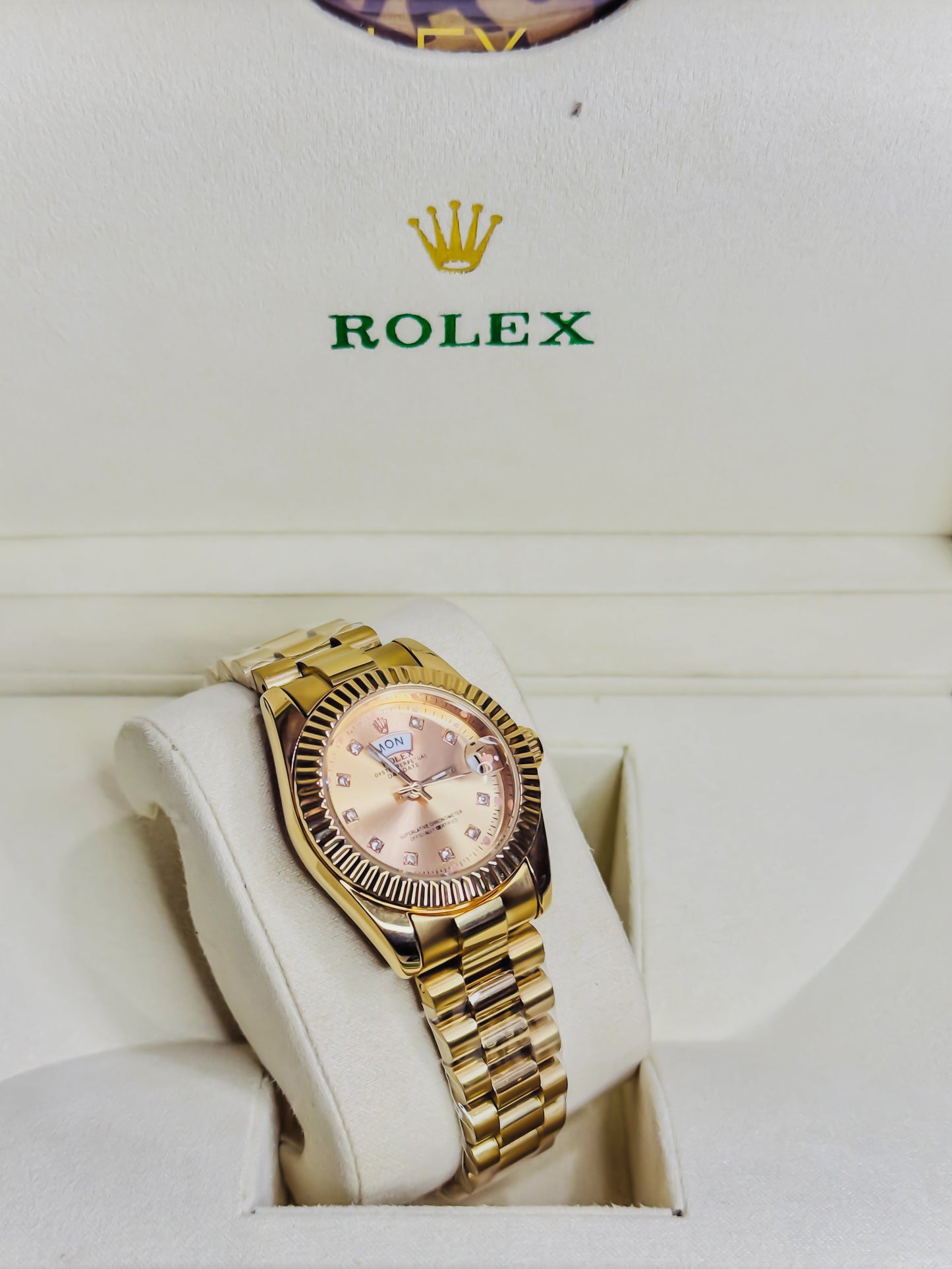 Royale Day - Date | Golden Female Edition