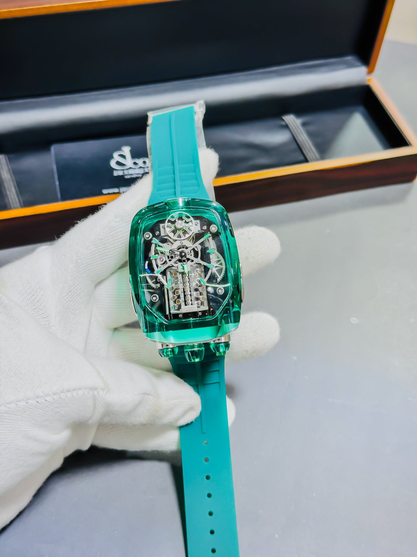 J&Co Bugatti Chiron Green - Master Transparent Edition