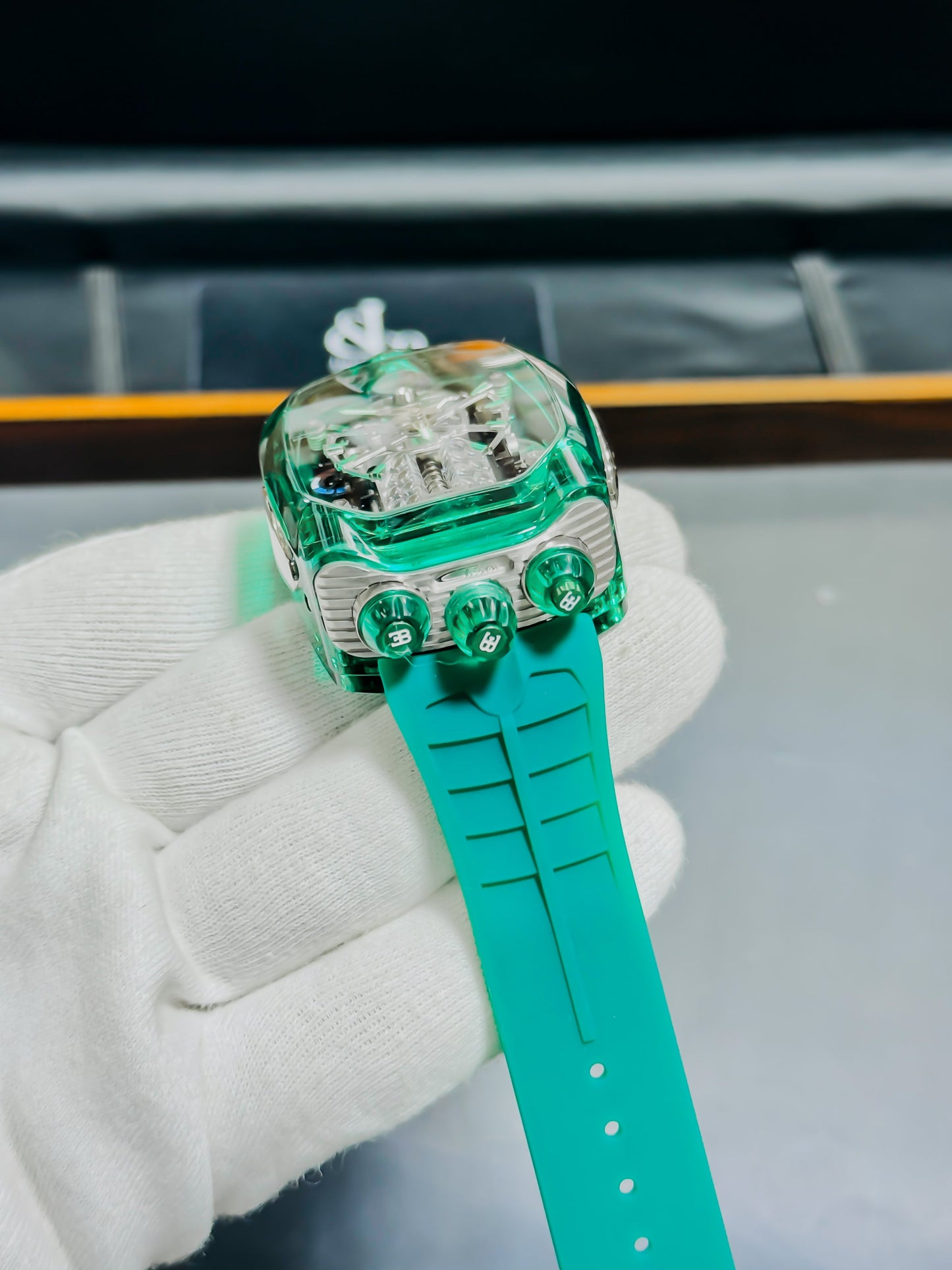J&Co Bugatti Chiron Green - Master Transparent Edition
