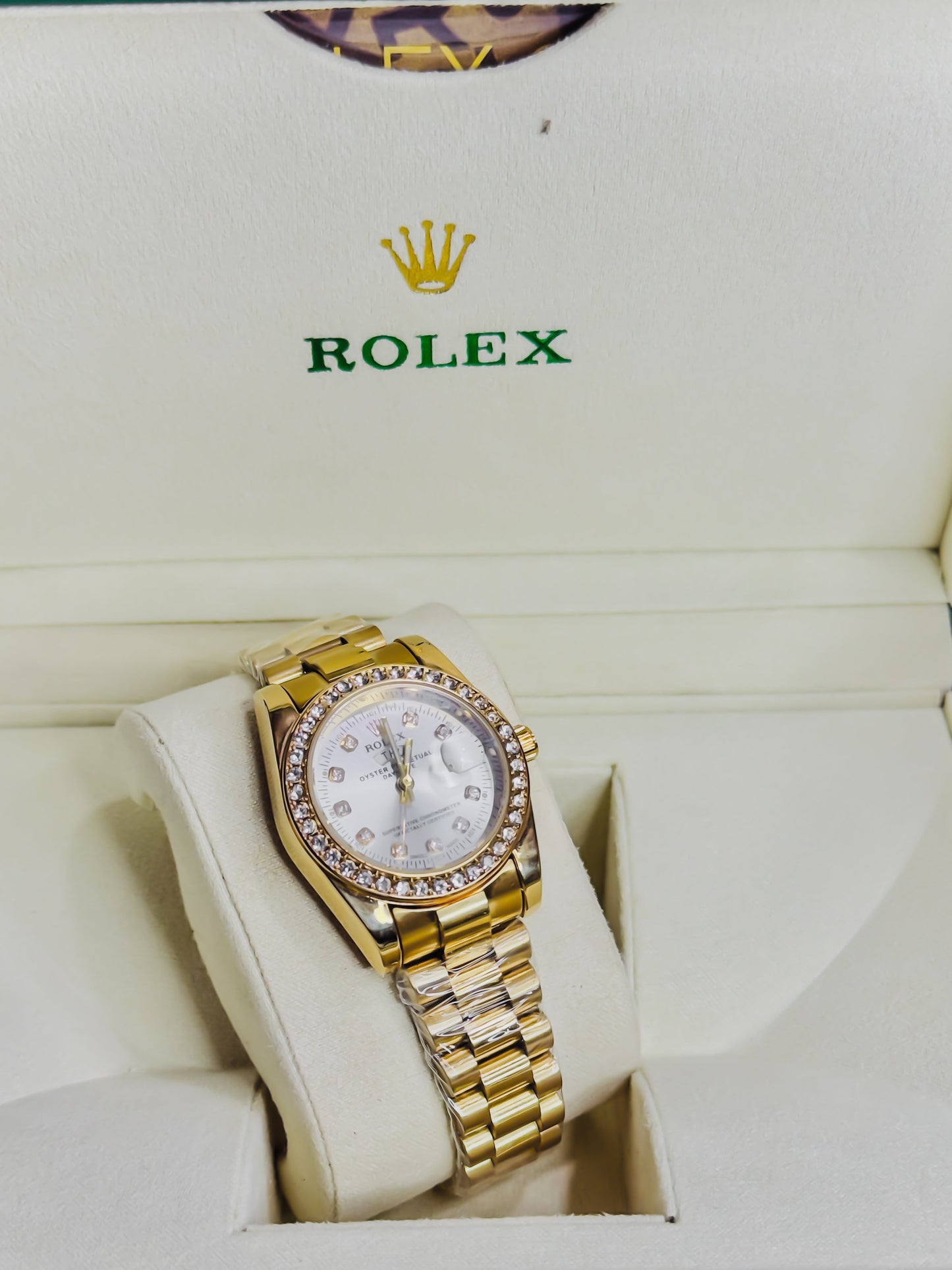 Royale Day - Date | Golden Diamond Bezel Female Edition