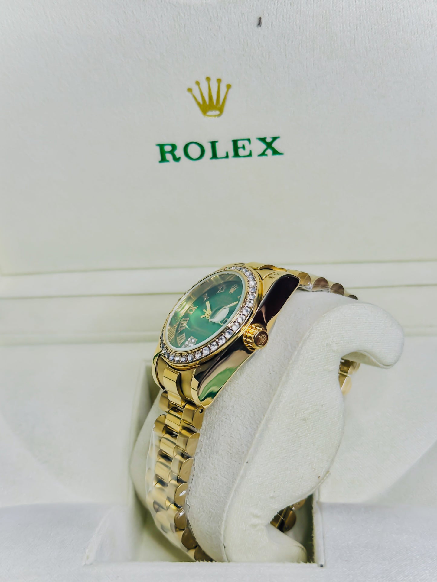 Royale Date Just Golden - Green Dial | Diamond Bezel Female Edition