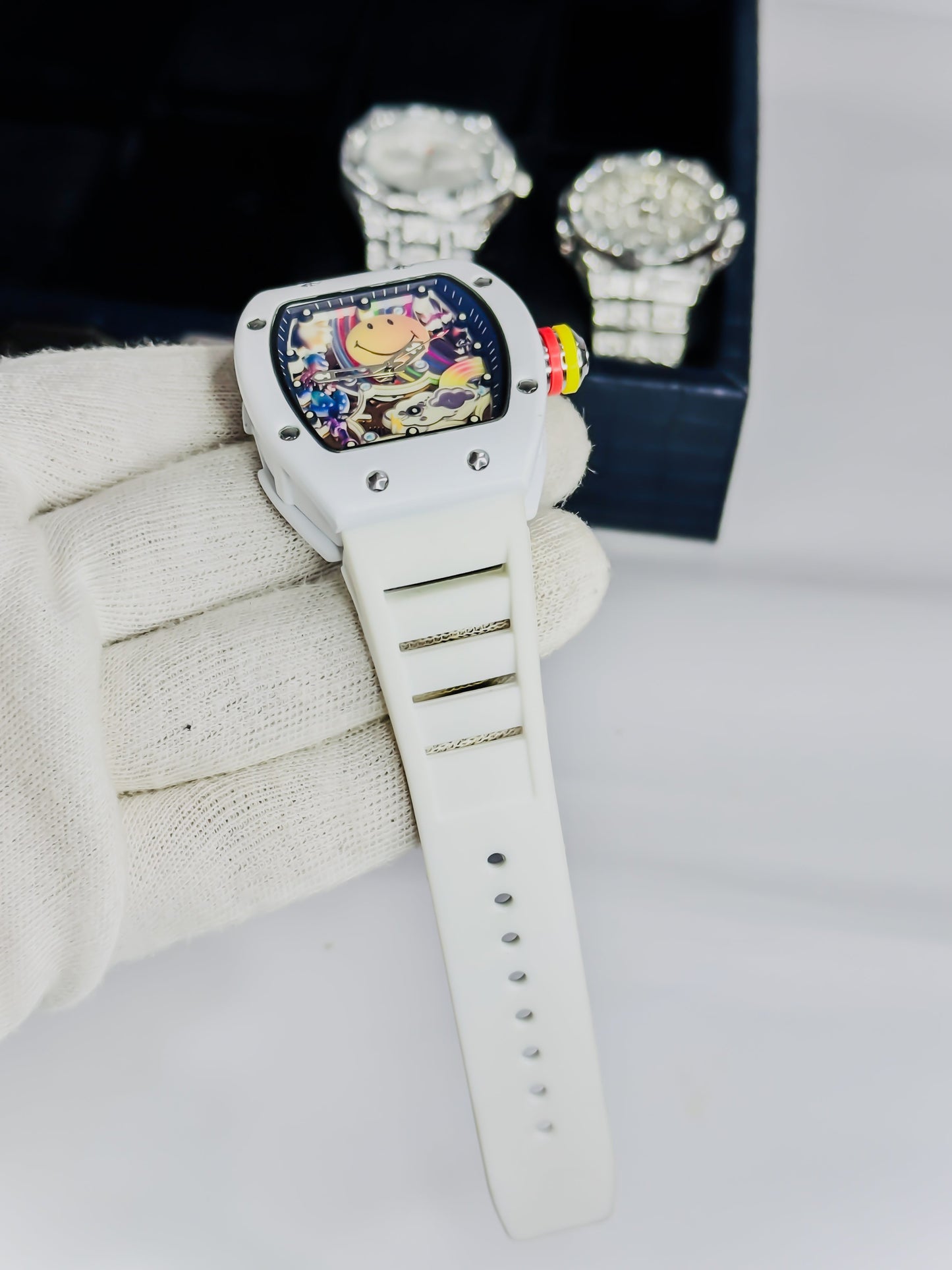 RM White Smiley - Strap Edition