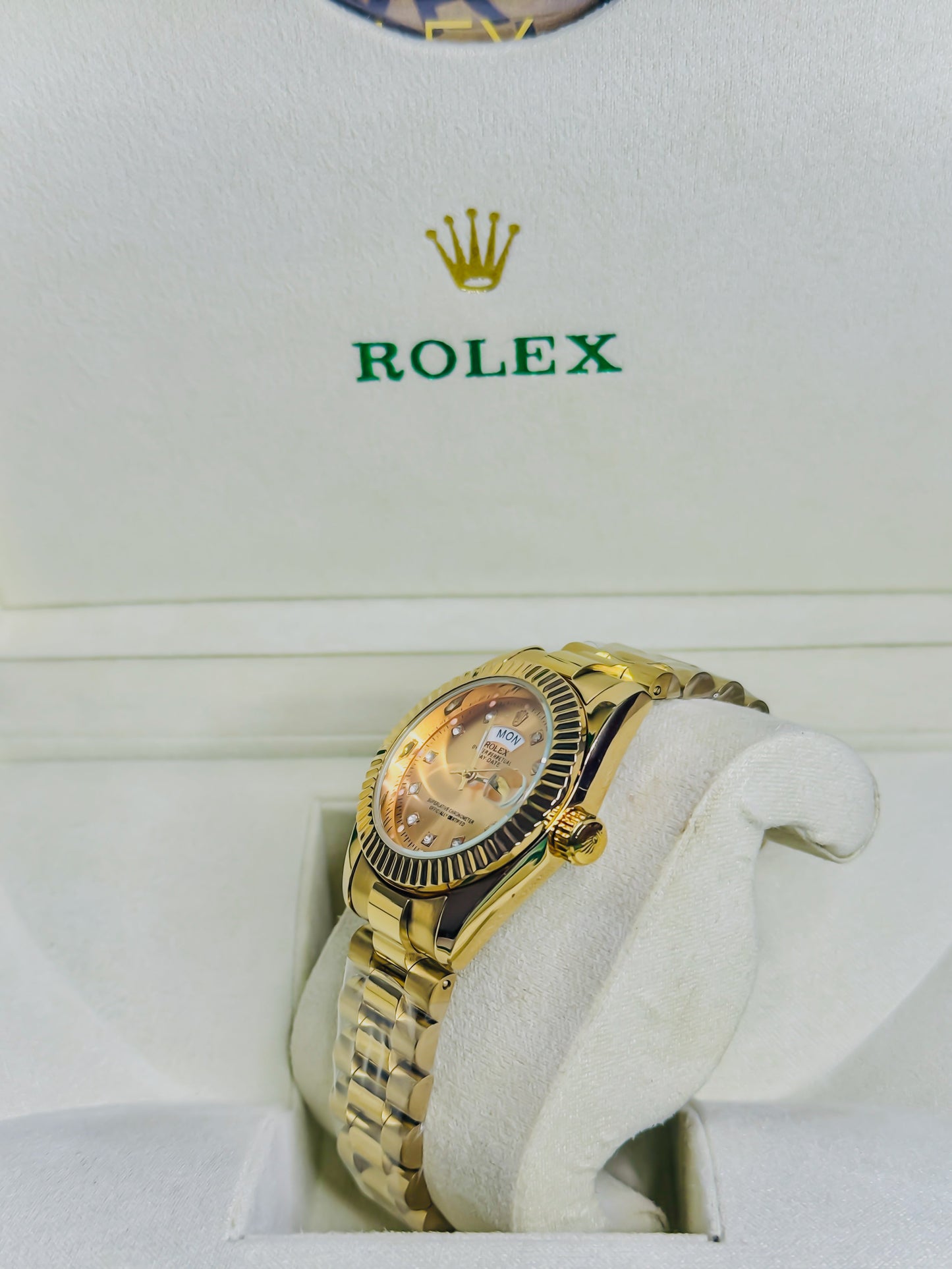 Royale Day - Date | Golden Female Edition